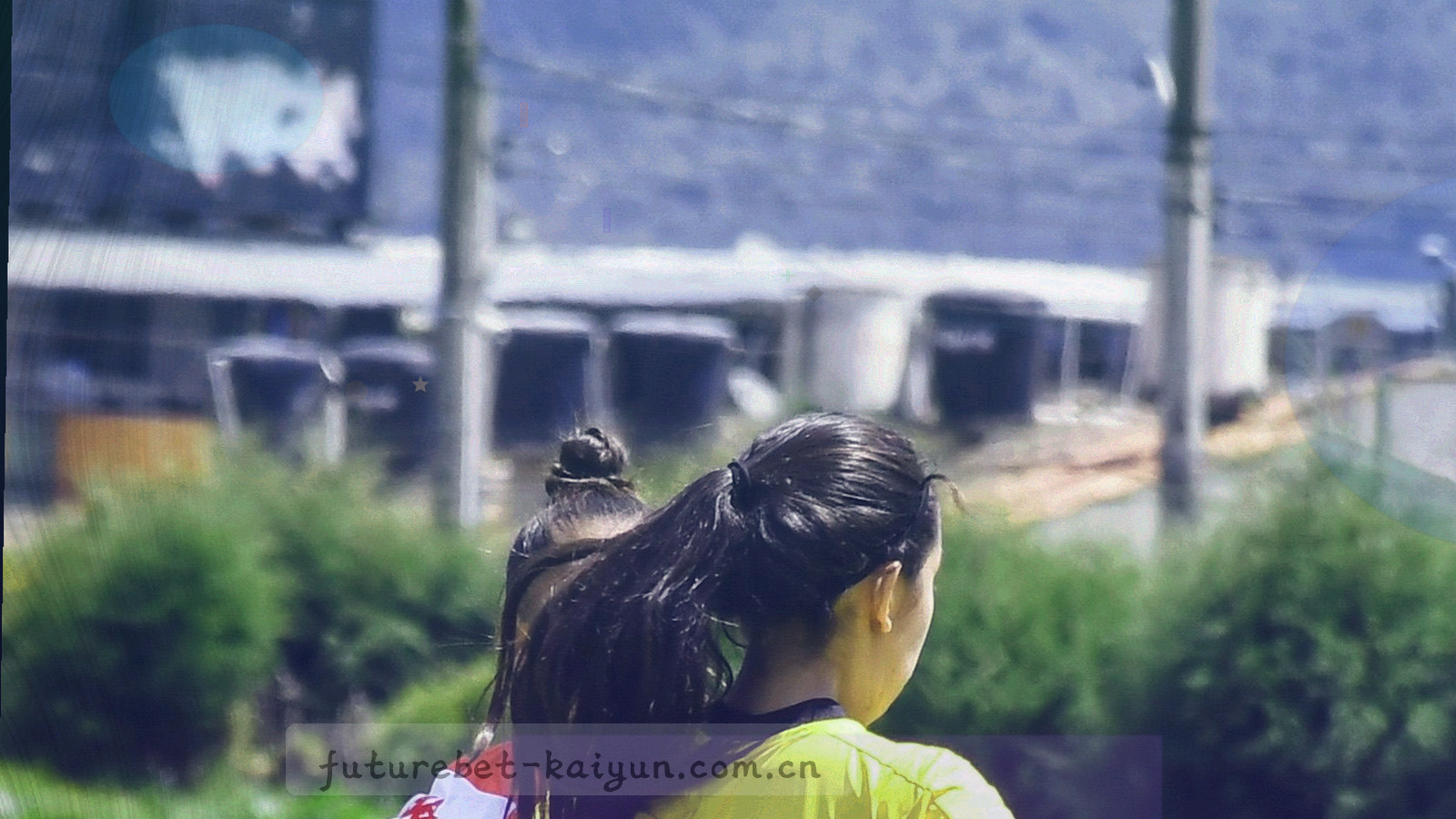 抽象的数据节点与加密纹理示意，画面中没有人物与真实场景
